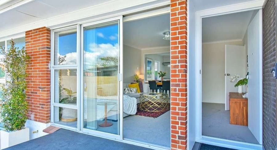  at 2/11 Wentworth Avenue, Papatoetoe, Manukau City, Auckland