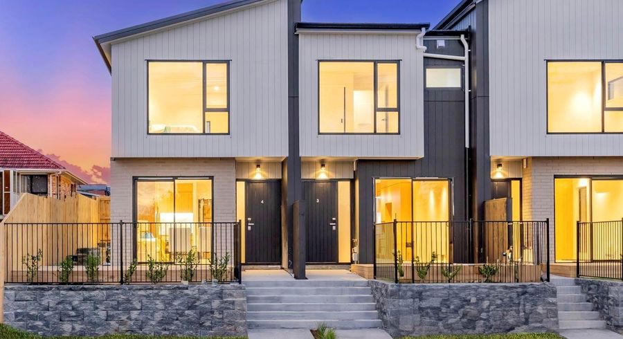  at 4/25 Titoki Street, Te Atatu Peninsula, Waitakere City, Auckland