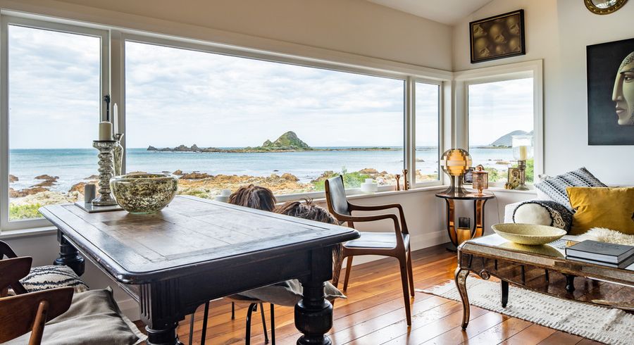  at 168 The Esplanade, Island Bay, Wellington