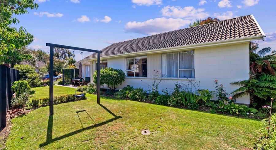  at 37 Oakley Crescent, Hornby, Christchurch City, Canterbury