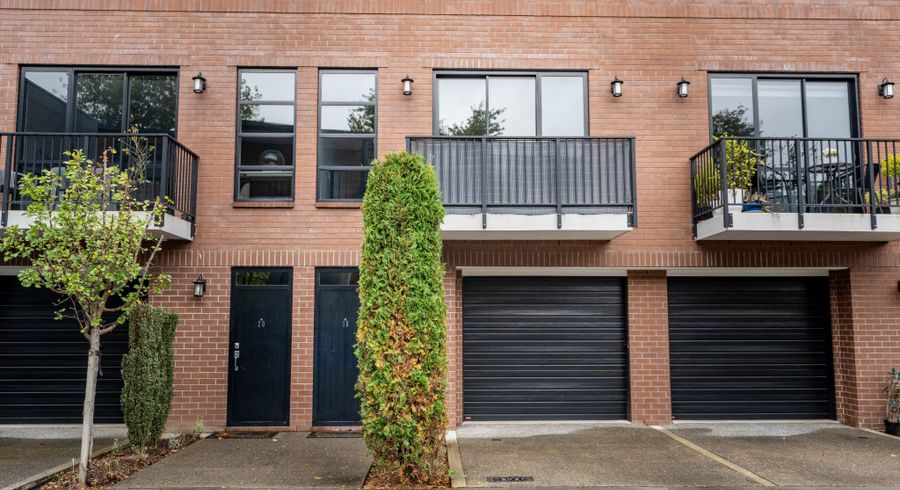  at 18 Village Quarter Lane, Frankton, Hamilton, Waikato