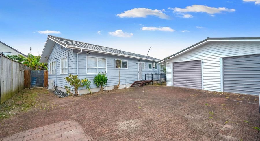  at 2/8 Freeland Avenue, Mount Roskill, Auckland City, Auckland