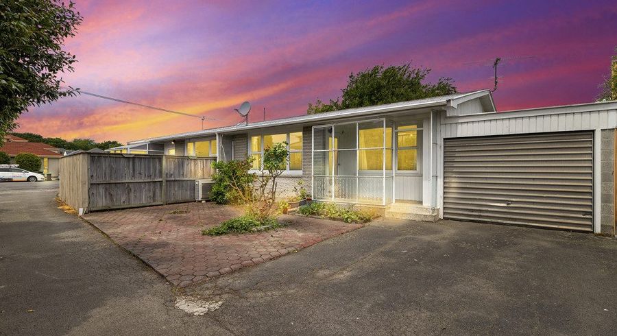  at 2/49 Brockworth Place, Riccarton, Christchurch