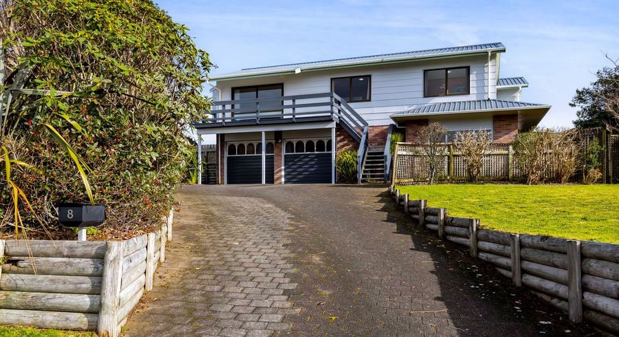  at 8 Ash Place, Whalers Gate, New Plymouth