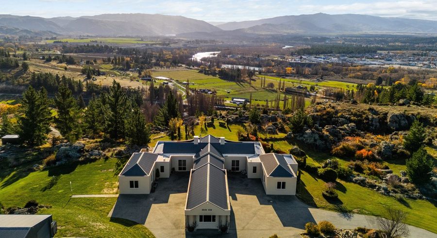  at 2 Fairway Drive, Alexandra, Central Otago, Otago