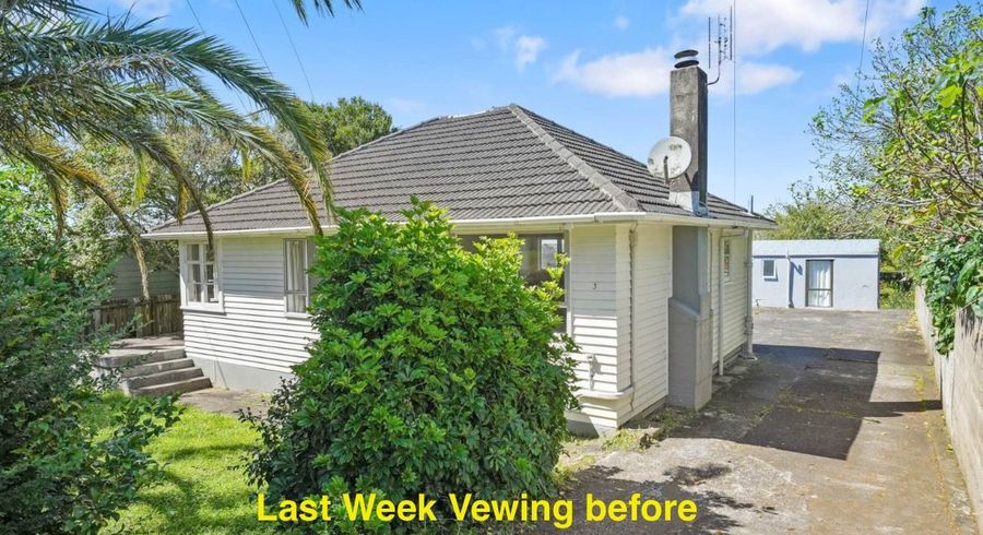  at 3 Donovan Avenue, Massey, Waitakere City, Auckland