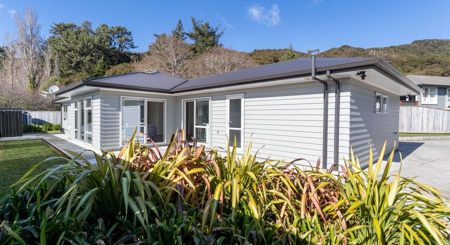  at 8A Karaka Street, Wainuiomata, Lower Hutt, Wellington