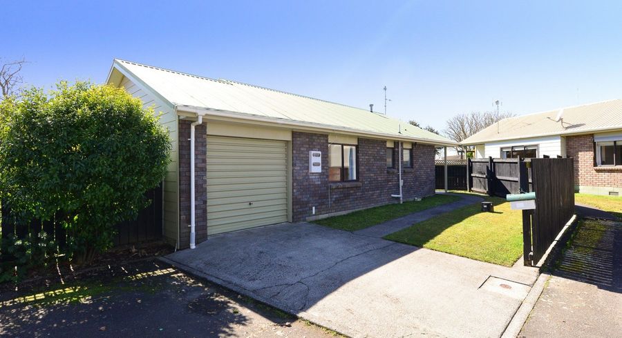  at 12 Olwyn Green, Dinsdale, Hamilton