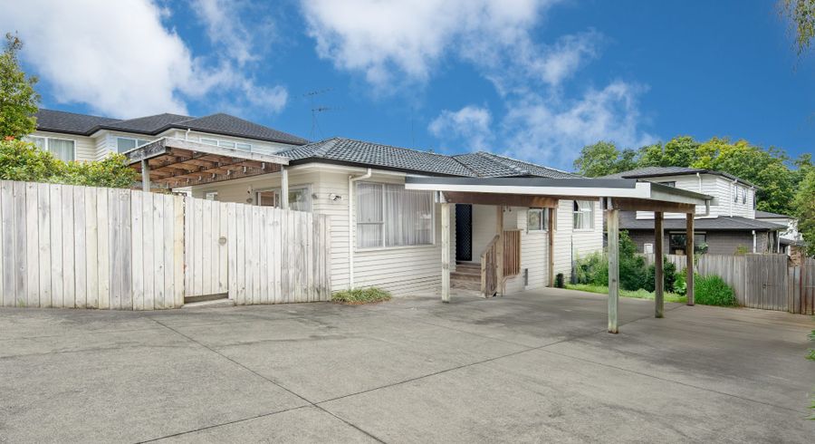  at 27 Normanton Street, Glenfield, Auckland