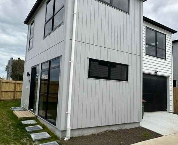  at 570D Great South Road, Papatoetoe, Manukau City, Auckland