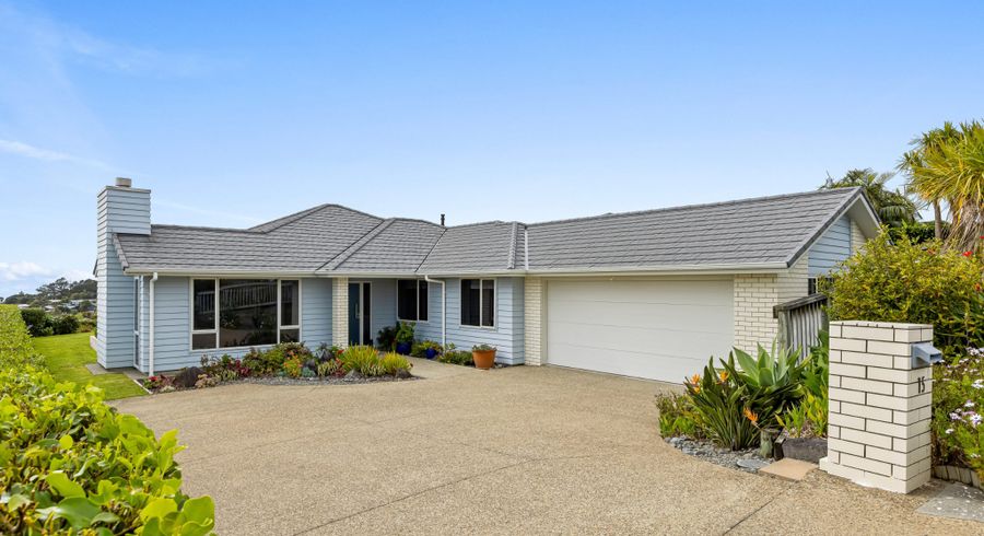  at 15 Seaview Crescent, Hatfields Beach, Rodney, Auckland