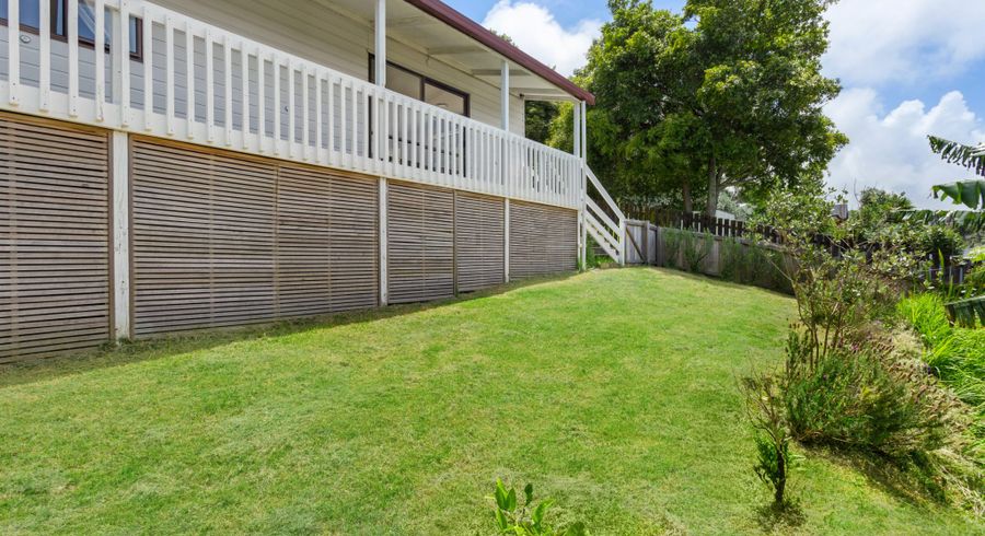  at 2/16 Normanton Street, Glenfield, North Shore City, Auckland