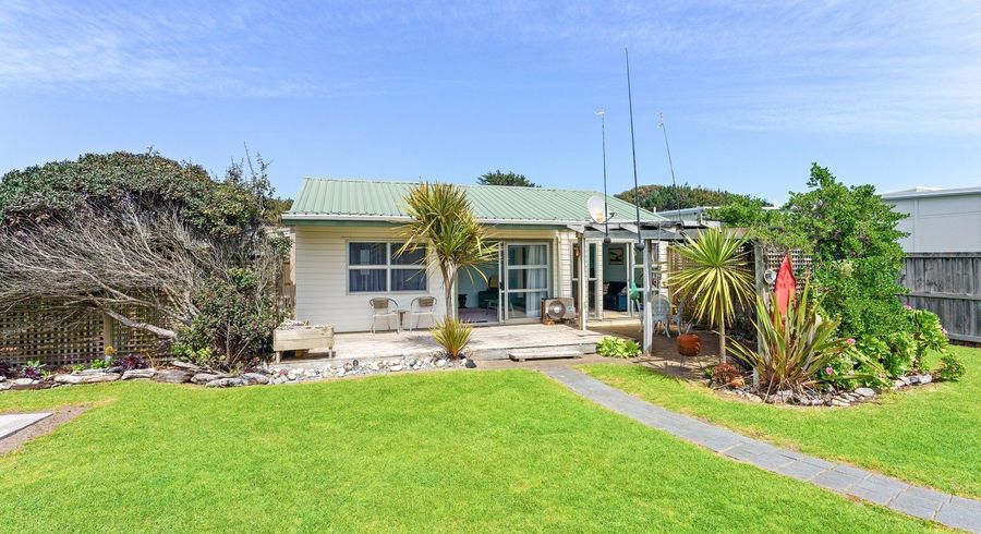  at 19 Karaka Street, Otaki Beach, Kapiti Coast, Wellington