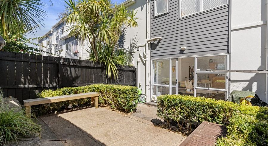  at 15/218 Captain Springs Road, Te Papapa, Auckland