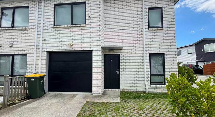  at 8 Seelie Court, Flat Bush, Manukau City, Auckland