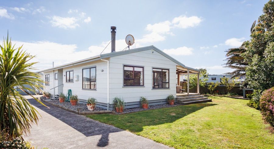  at 18 Thomas Place, Foxton Beach, Horowhenua, Manawatu / Whanganui