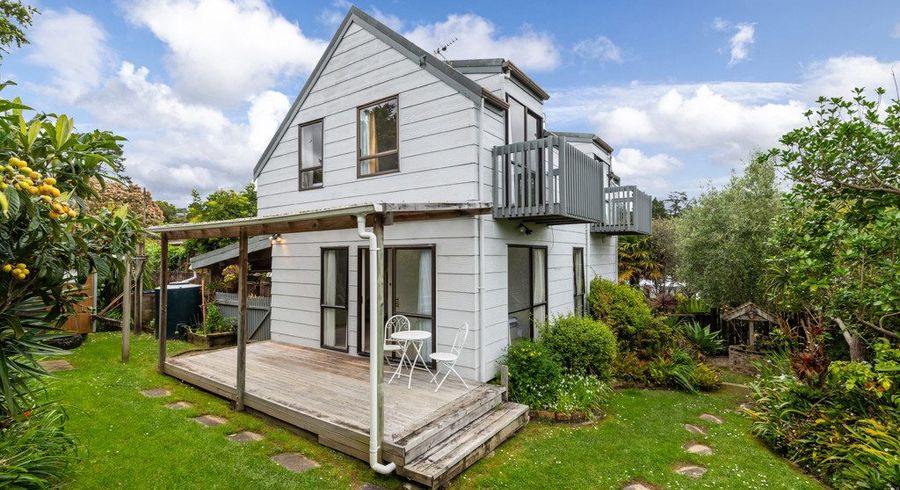  at 2/38 Gatman Street, Birkdale, North Shore City, Auckland