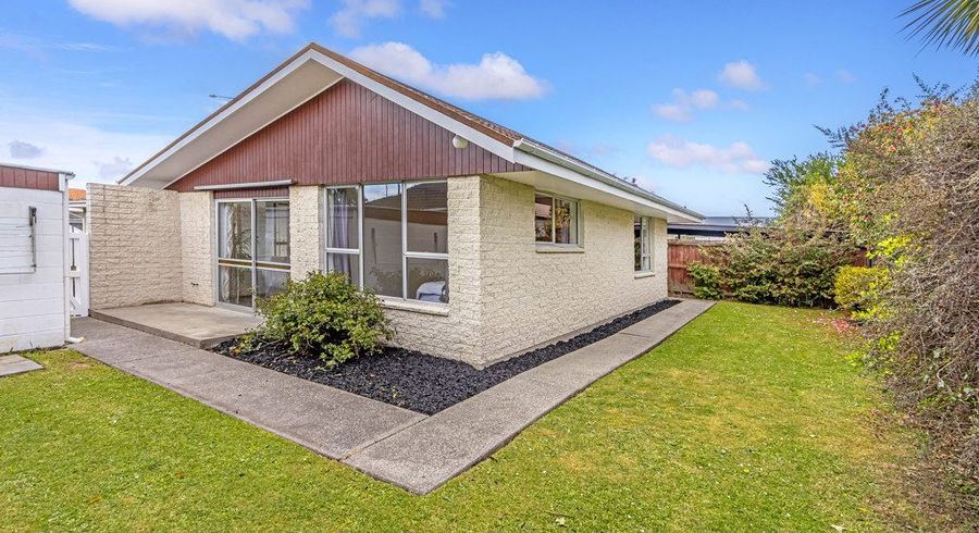  at 2/191 Waimairi Road, Ilam, Christchurch
