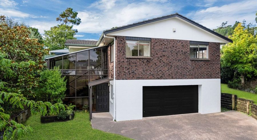  at 4 Janome Place, Bucklands Beach, Manukau City, Auckland