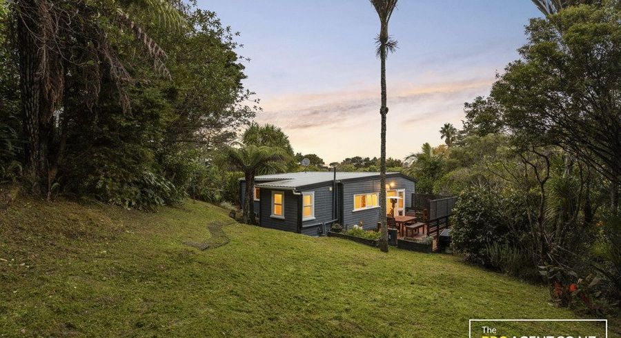  at 19 Laingholm Drive, Laingholm, Waitakere City, Auckland