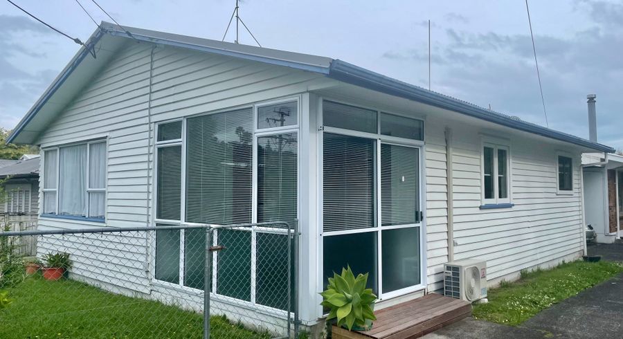  at 70 Routley Drive, Glen Eden, Waitakere City, Auckland