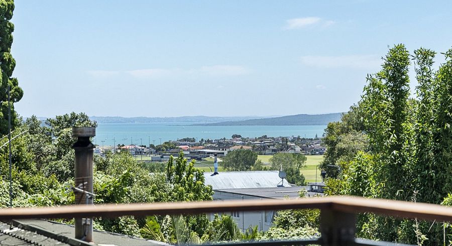  at 3/96 Bleakhouse Road, Bucklands Beach, Auckland