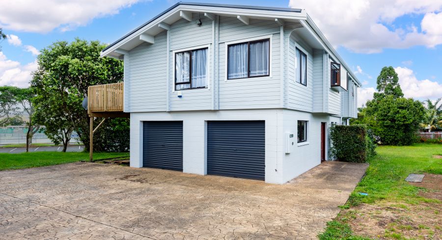  at 31 Beresford Street, Bayswater, Auckland