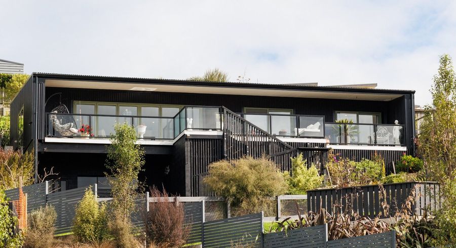  at 121 Cashmere Drive, Fitzherbert, Palmerston North, Manawatu / Whanganui