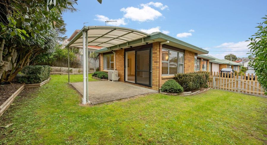  at 2/2 Carlton Street, Hillsborough, Auckland City, Auckland