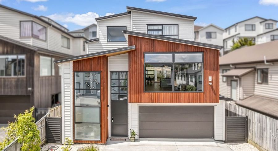  at 26 Windlass st, Long Bay, North Shore City, Auckland