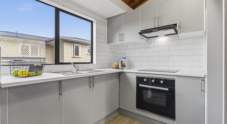  at 2/16 Boundary Road, Papakura, Auckland