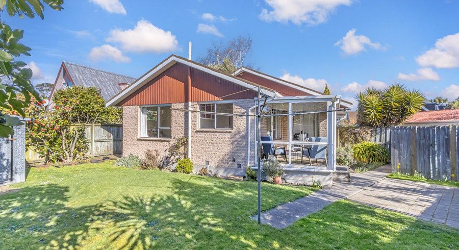 at 2/10 Bowman Place, Sockburn, Christchurch