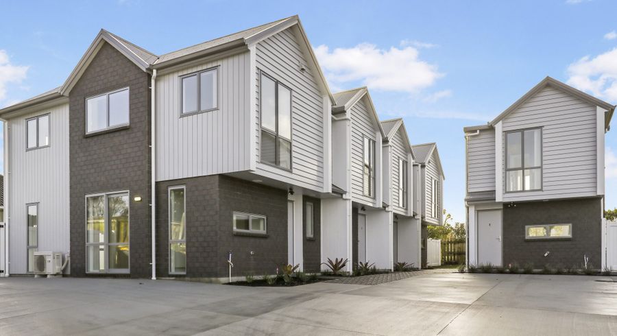  at 14A Massine Place, Randwick Park, Auckland