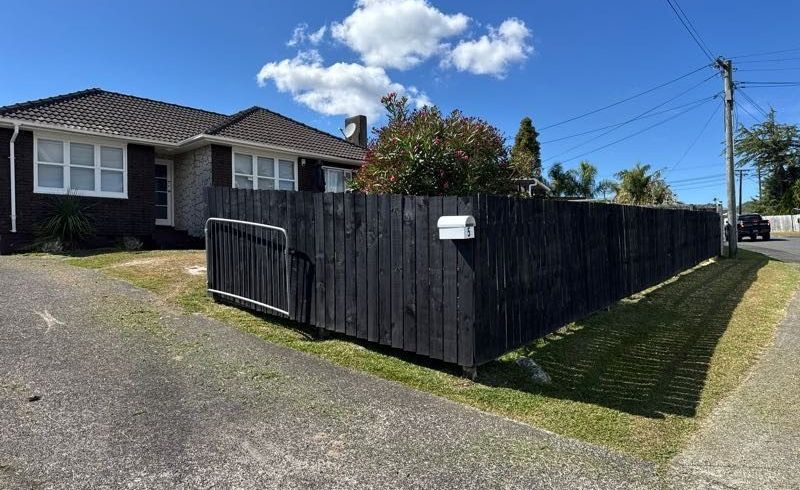  at 5 Glen Marine Parade, Glendene, Waitakere City, Auckland