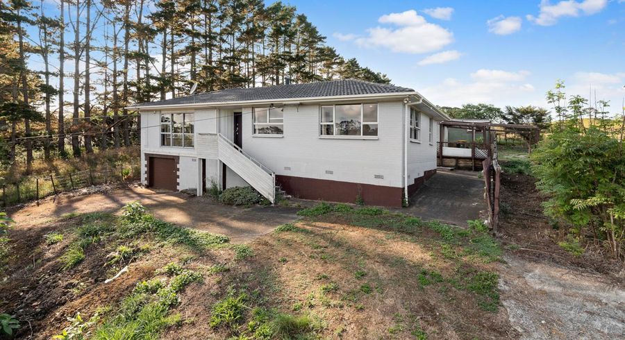  at 2 Gum Road, Henderson Valley, Auckland