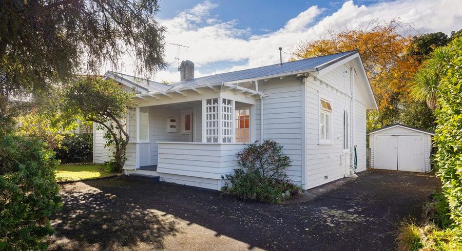  at 17 Chatham Avenue, Mount Albert, Auckland