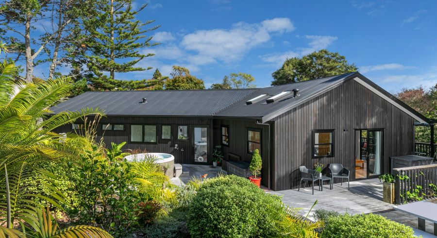  at 5 Pounamu Avenue, Greenhithe, Auckland