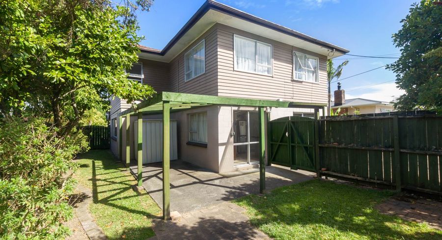  at 28 Birdwood Road, Swanson, Auckland