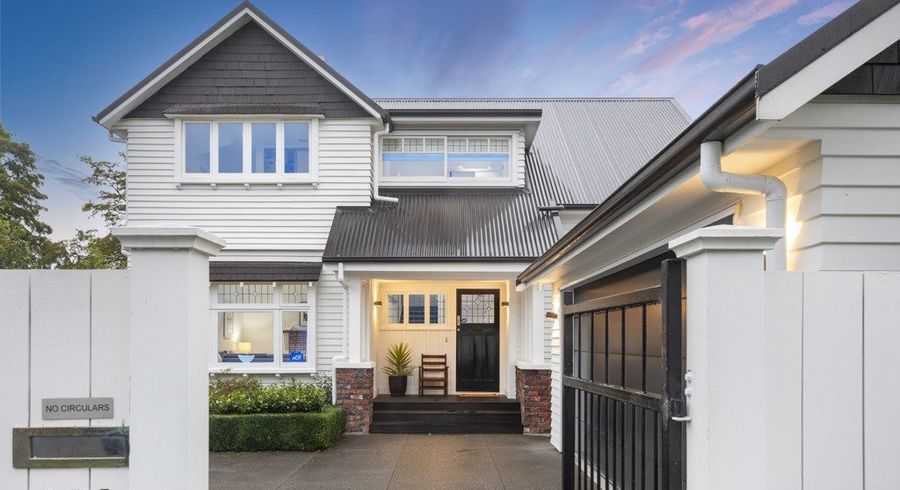  at 111 St Andrews Square, Strowan, Christchurch City, Canterbury