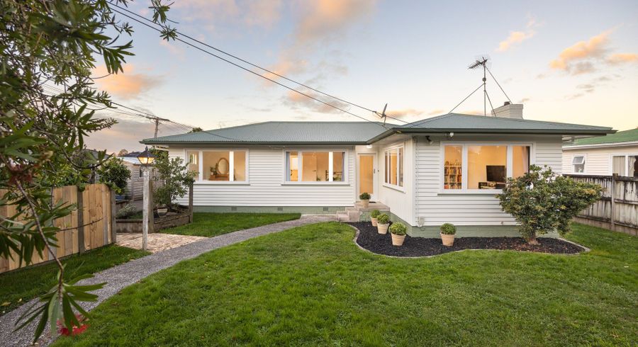  at 30 Knighton Road, Hillcrest, Hamilton, Waikato