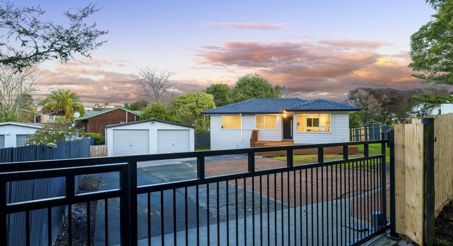  at 16 Andelko Place, Henderson, Waitakere City, Auckland
