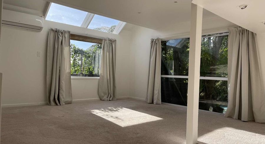  at 142 Gowing Drive, Meadowbank, Auckland