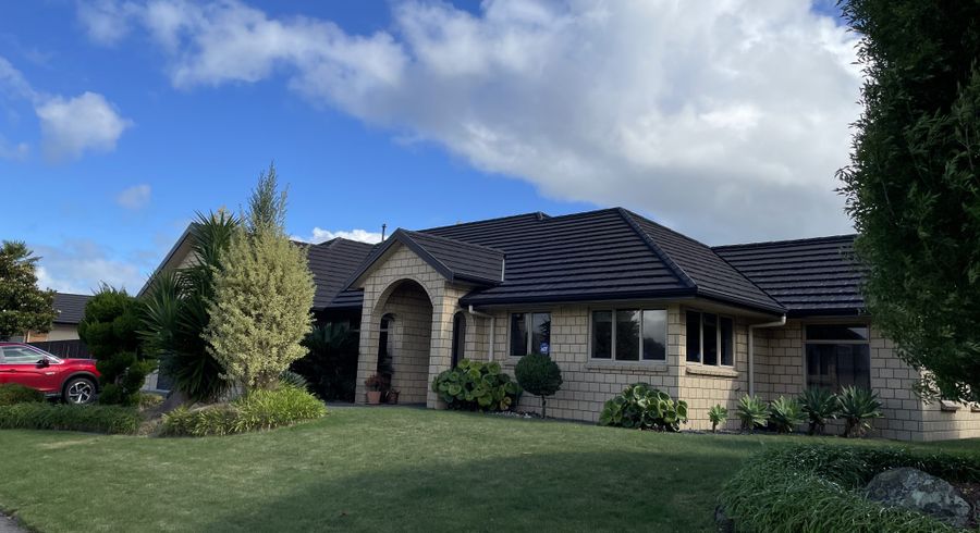  at 64 Huntington Drive, Huntington, Hamilton