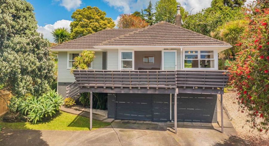  at 37 Rosalind Road, Glenfield, Auckland