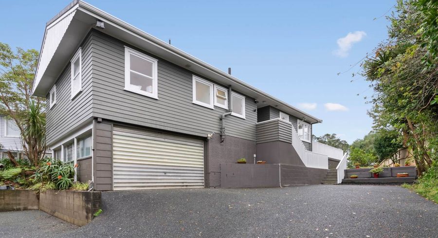  at 2/1 Stanley Road, Glenfield, North Shore City, Auckland
