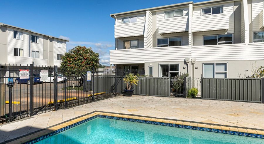  at 14/3 Riverside Road, Orewa, Orewa