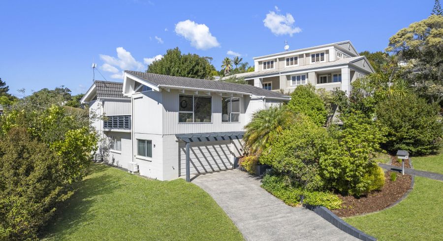  at 40 Saddleback Rise, Murrays Bay, Auckland