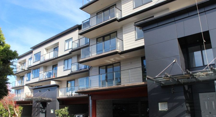  at 33/68 Mountain Road, Mount Wellington, Auckland City, Auckland