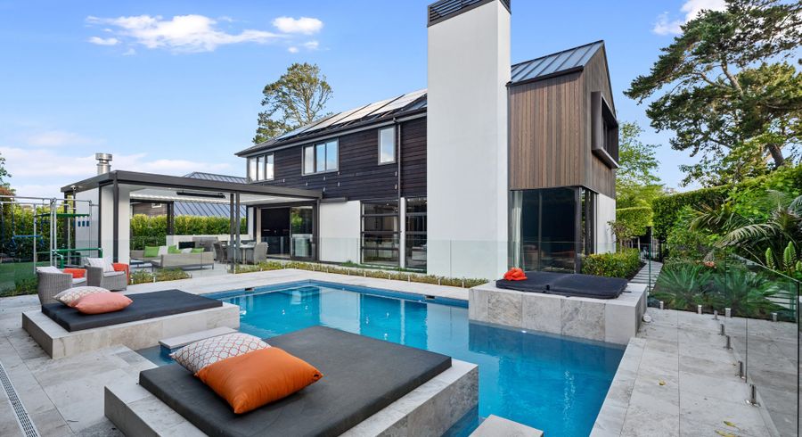  at 19 Kingfisher Grove, Greenhithe, Auckland