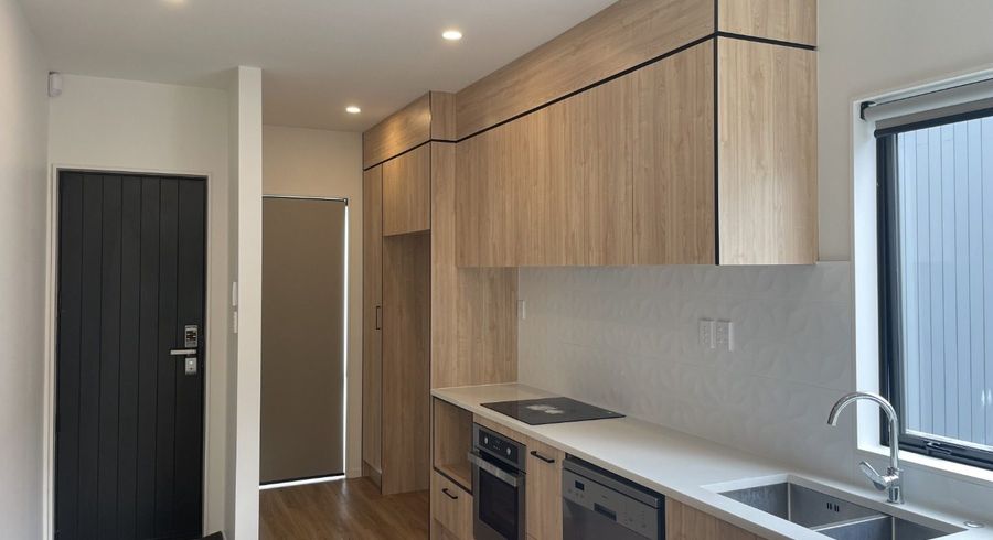  at 6 Korokio Lane, Henderson, Waitakere City, Auckland